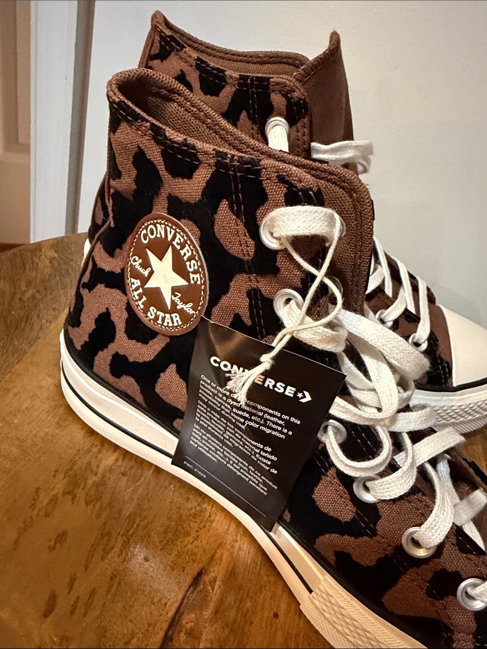 Women's Chuck Taylor All Star Lift Platform Sneakers in Leopard - Picture 6 of 6